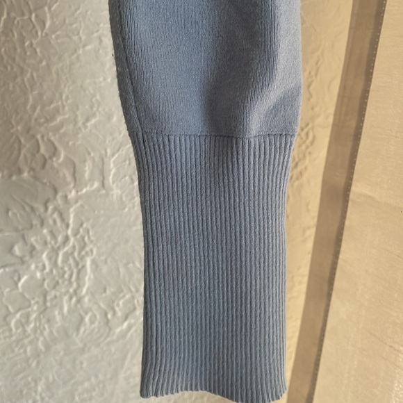 Aritzia Sunday Best grey-blue long sleeve top with clasp detail 2XS - Picture 5 of 5
